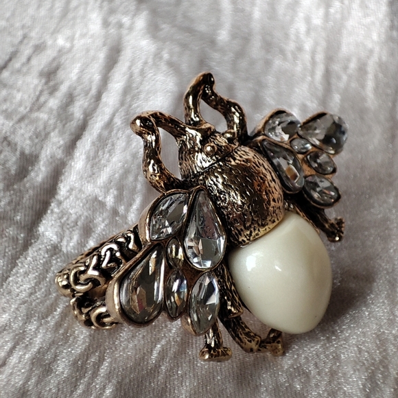 Bee Scarf Clip Dual Ring Brass and Ivory Colored Lucite Rhinestone Adjustable - Picture 7 of 11